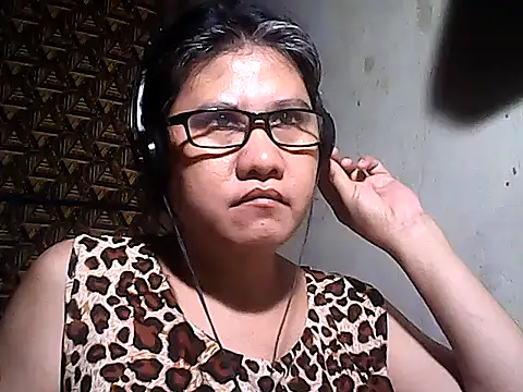 sweetsosie18 online show from January 7, 2026, 8:11 pm