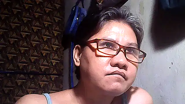 sweetsosie18 online show from April 20, 2026, 6:31 pm