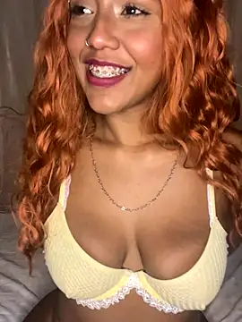 Snapshot of Kaiisa_ chatting on December 1, 2025, 12:15 am Kaiisa online show from December 1, 2025, 12:15 am