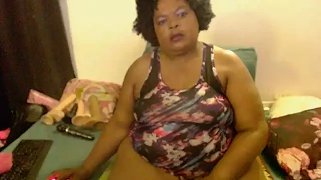 MatureBootyBabe4Uxx online show from December 20, 2025, 2:07 am