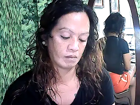 yummy 21xxx online show from September 18, 2025, 8:38 am