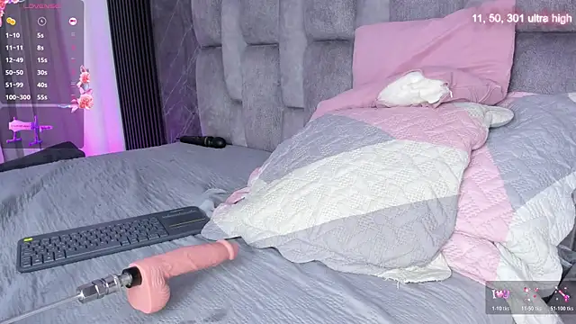 emily fox1 online show from December 18, 2025, 12:00 pm