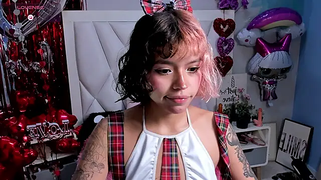 katalina garcia online show from March 6, 2025, 11:53 pm