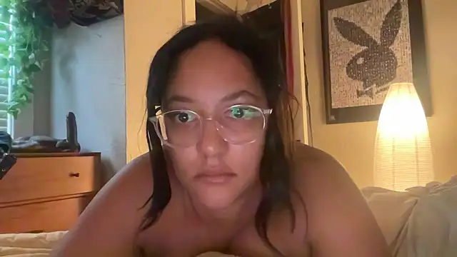 dreamyriri online show from February 24, 2026, 3:32 pm