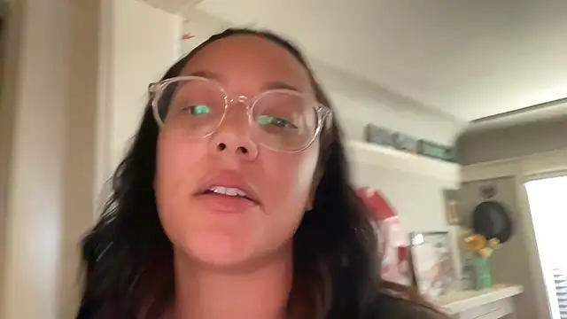 dreamyriri online show from March 12, 2026, 12:50 am