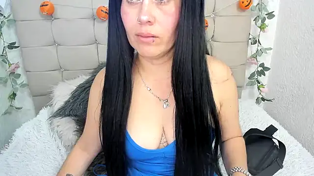 Tania mature online show from October 30, 2025, 5:57 pm