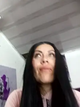 Tania mature online show from April 21, 2026, 5:17 pm