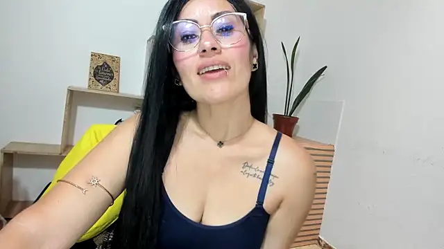 Tania mature online show from May 29, 2026, 7:01 pm