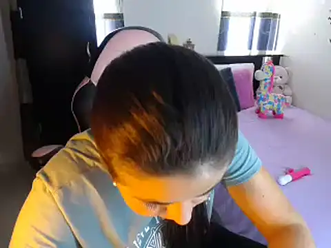 violeta campbell online show from February 22, 2025, 8:09 pm