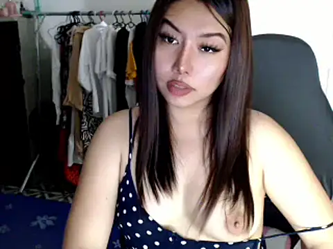 urqueendominant online show from February 12, 2025, 11:29 am