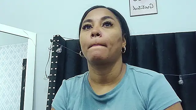 colombiamommy online show from February 15, 2025, 12:11 pm