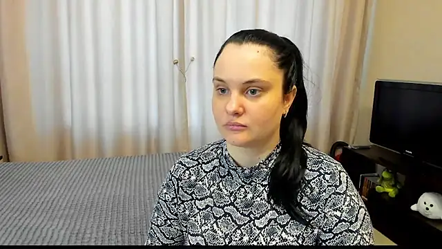 AlanaBrox online show from May 15, 2026, 2:46 pm