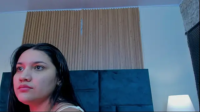 Snapshot of Kareena_chopra chatting on June 5, 2026, 12:11 pm Kareena chopra online show from June 5, 2026, 12:11 pm