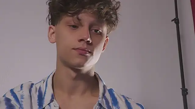 Nicky neal online show from September 27, 2025, 1:49 pm