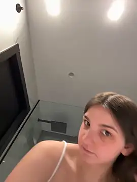 DoriDeluxe66 online show from February 15, 2025, 10:31 pm