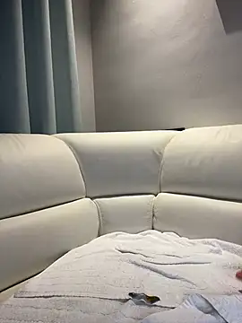 DoriDeluxe66 online show from March 5, 2025, 10:10 pm