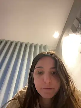 DoriDeluxe66 online show from March 11, 2025, 6:08 pm