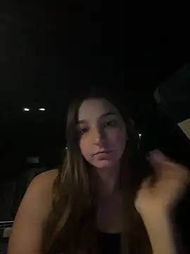 DoriDeluxe66 online show from September 8, 2025, 9:25 pm