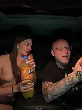 DoriDeluxe66 online show from September 21, 2025, 7:37 pm