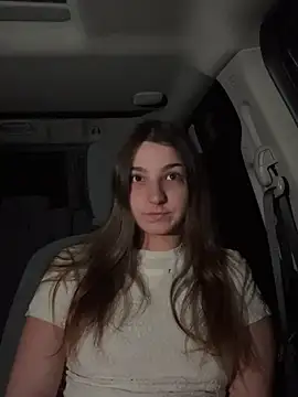 DoriDeluxe66 online show from October 11, 2025, 9:57 pm