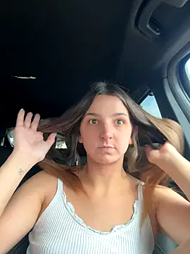 DoriDeluxe66 online show from October 12, 2025, 12:15 pm