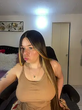 carolina16love online show from April 21, 2026, 6:12 pm