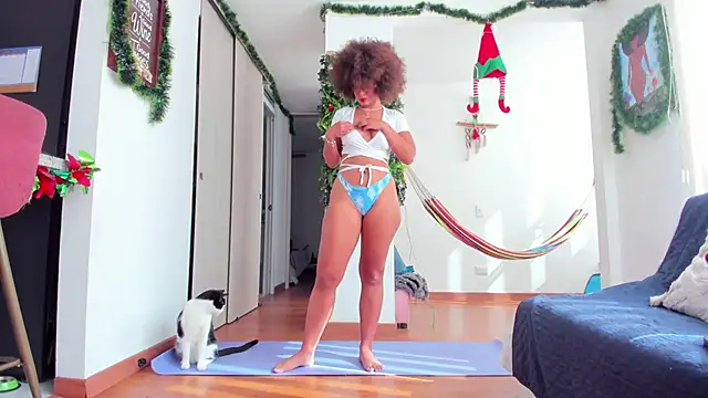 karlye 5 online show from December 3, 2024, 1:54 pm