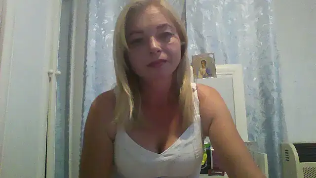 Snapshot of Lola_115 chatting on July 30, 2026, 4:50 pm Lola 115 online show from July 30, 2026, 4:50 pm