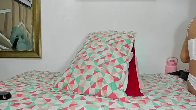 naia blessed online show from February 8, 2025, 7:16 pm