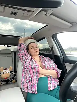 Bondgirl 013 online show from January 24, 2025, 9:28 am