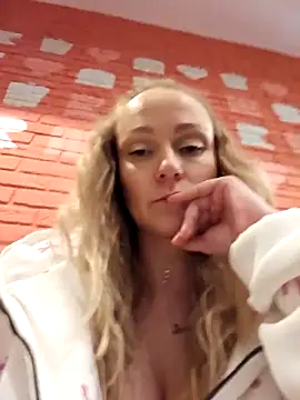 Bondgirl 013 online show from December 19, 2025, 2:57 pm