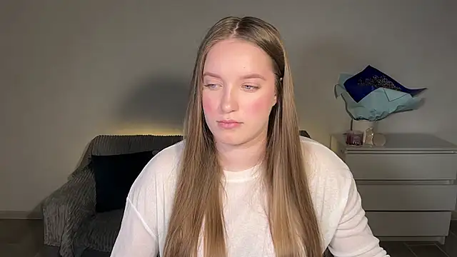 EvaMaddison online show from March 2, 2026, 5:31 pm