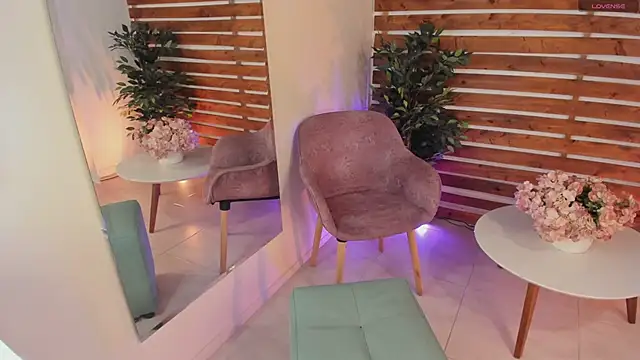  MeganRain online show from March 18, 2025, 8:47 am