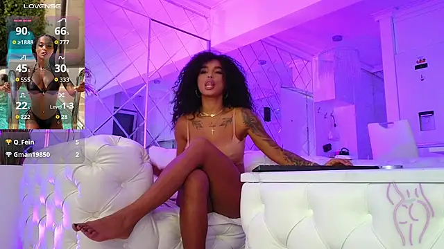 KimiBrown online show from November 18, 2025, 11:03 am