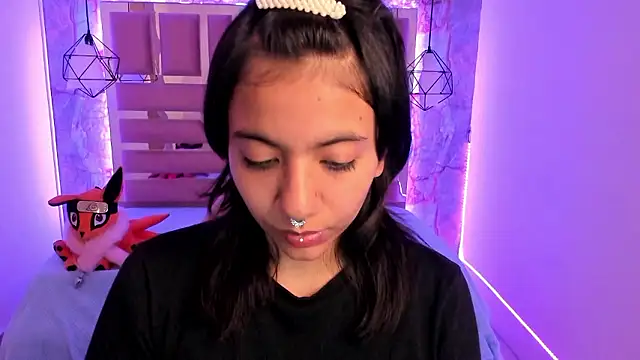 Nami usagi online show from December 3, 2024, 11:55 am