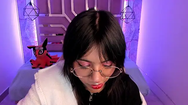 Nami usagi online show from December 12, 2024, 3:16 pm