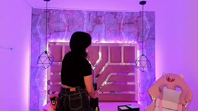 Nami usagi online show from December 21, 2024, 6:12 pm