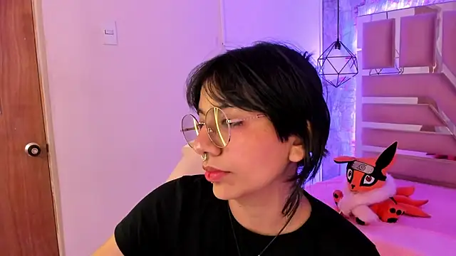 Nami usagi online show from January 8, 2025, 4:00 pm