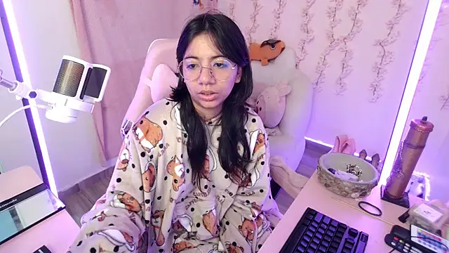 Nami usagi online show from December 17, 2025, 1:50 pm