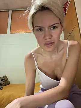 Keylili online show from February 11, 2025, 6:33 pm