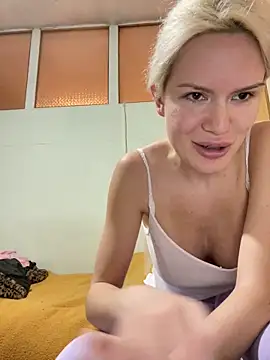 Keylili online show from March 1, 2025, 5:49 pm