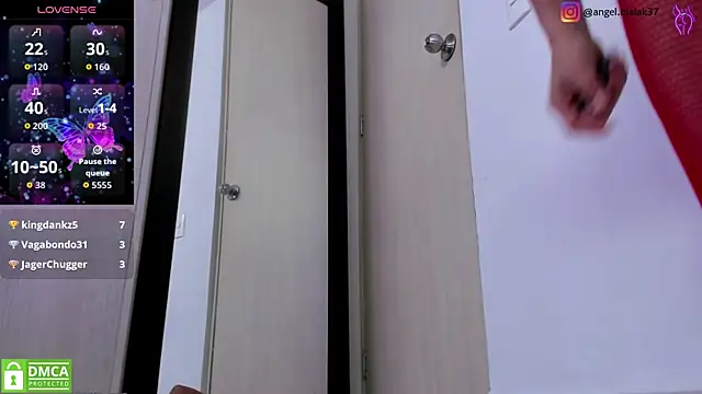 angel mouna online show from December 1, 2025, 10:15 pm