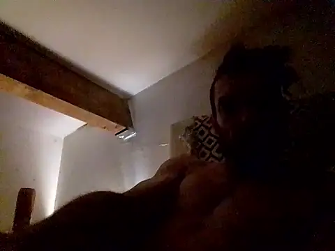joliecu online show from May 15, 2026, 1:45 am