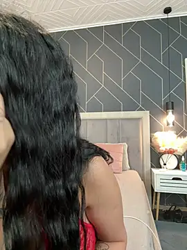 EmyLaveau online show from March 5, 2025, 6:23 am