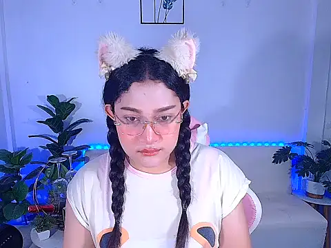 plysaithailand online show from September 12, 2025, 2:33 am