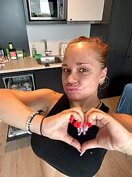 PennyPrincess online show from October 15, 2025, 9:09 am