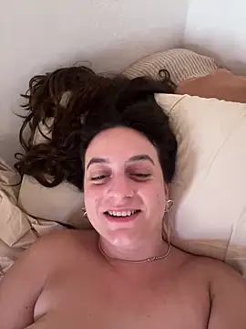 Snapshot of indierotic chatting on December 28, 2024, 3:26 pm indierotic online show from December 28, 2024, 3:26 pm