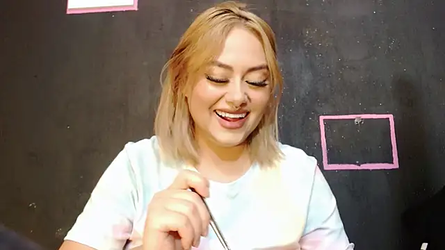 valery mew online show from February 2, 2025, 9:13 pm