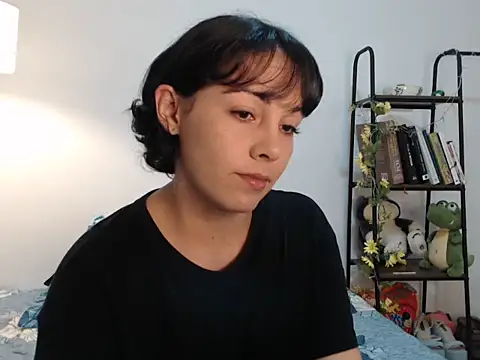 camii 7 online show from February 24, 2025, 9:41 pm