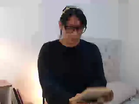 camii 7 online show from October 7, 2025, 12:19 am